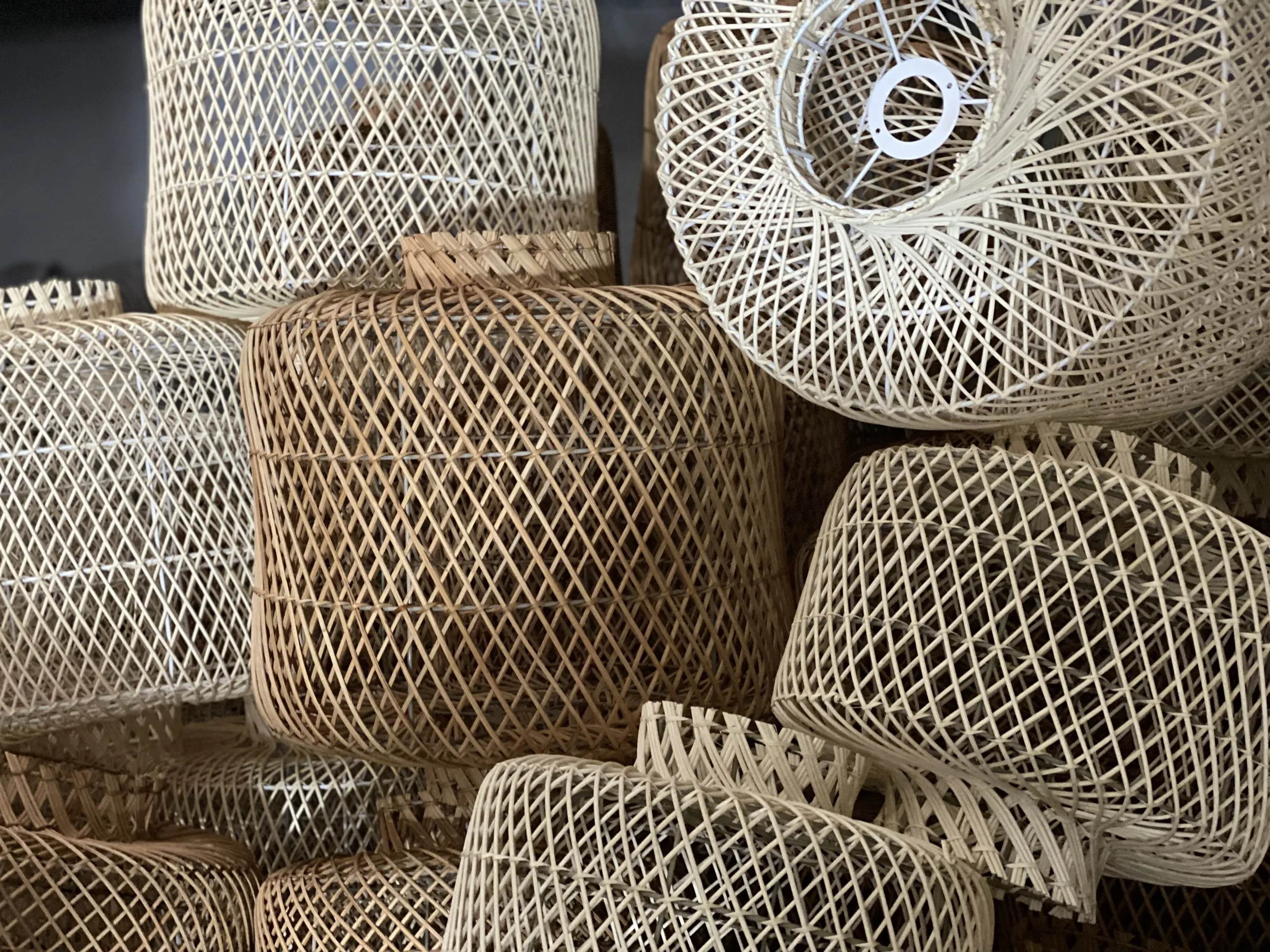 80 (lm/w) Lamp Luminous Efficiency Warm White Emitting Color Bamboo Lamp Wicker Rattan Export From Vietnam