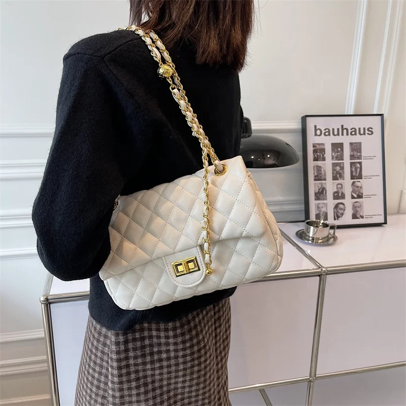bolsa de hombro factory wholesale pu leather lady shoulder bag women 2021 new large-capacity simple Lingge chain bag