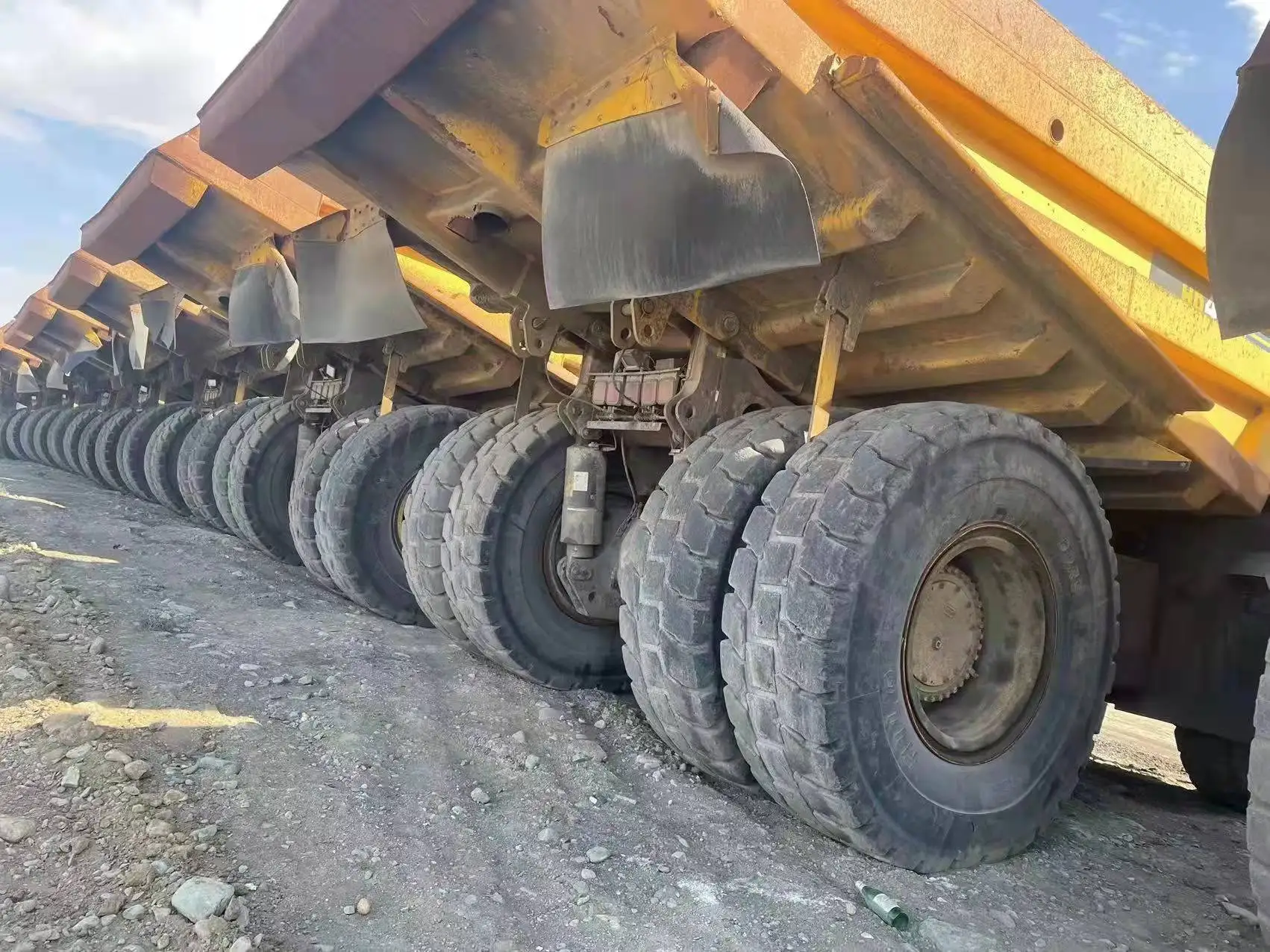 55 Ton heavy machine original Komatsu HD465-7 off-highway dump truck with Komatsu engine big power and economy for sale
