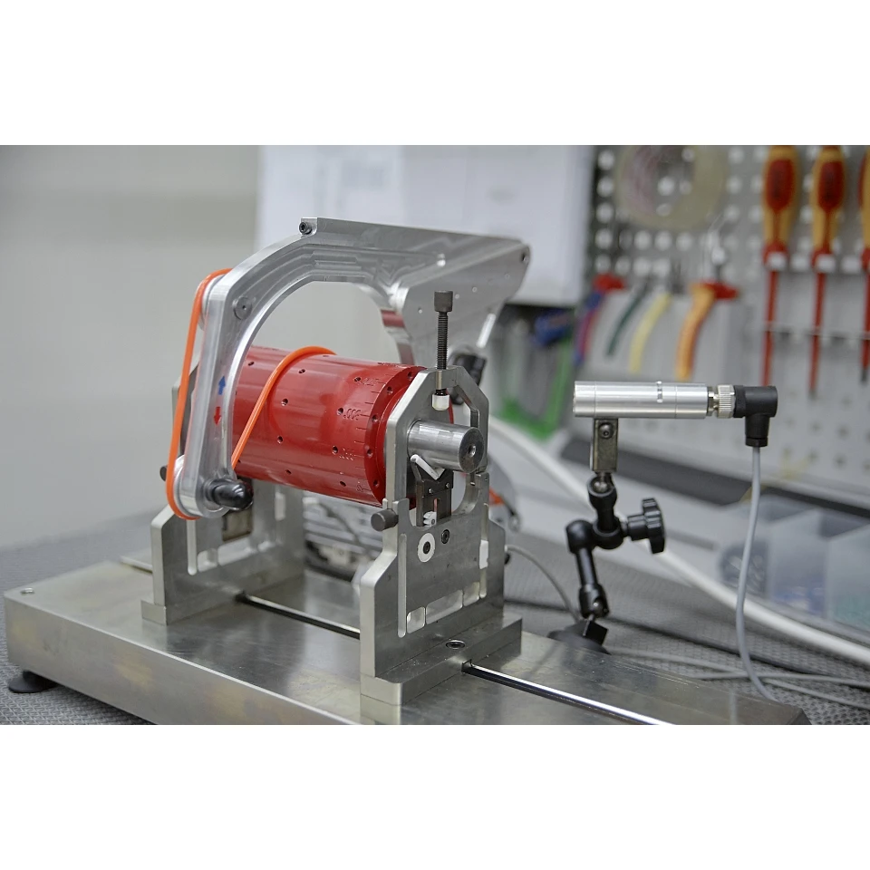 Balancing machine for rotors weighing from 5 g to 3 kg DBR-3