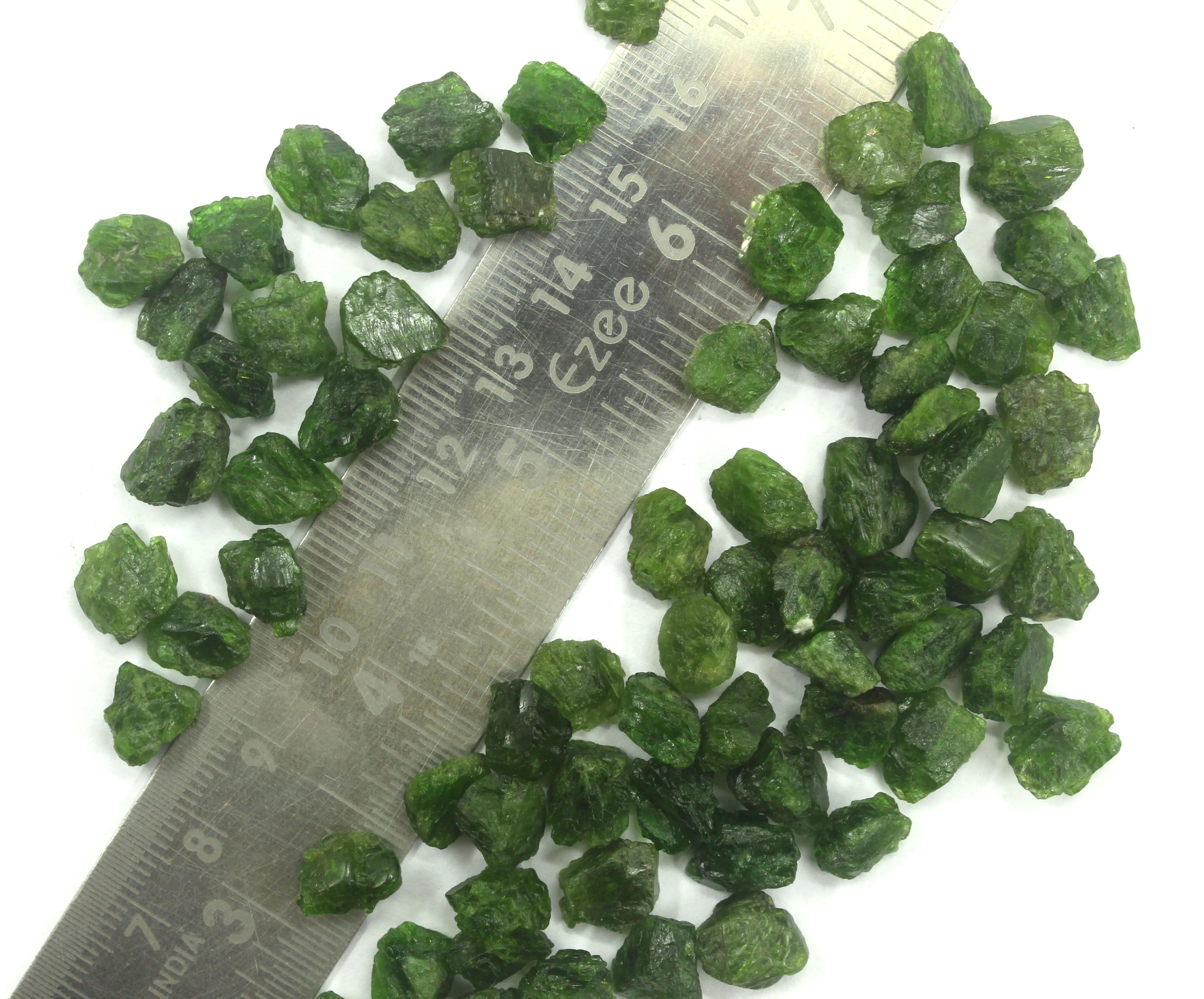 Top Quality 25 Pieces Natural Green Tourmaline Rough Untreated Handcut Loose Gemstone Making Jewelry Wholesale