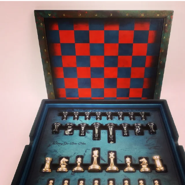 
Высококачественные кожаные шахматы ручной работы, подарочные изделия оптом 