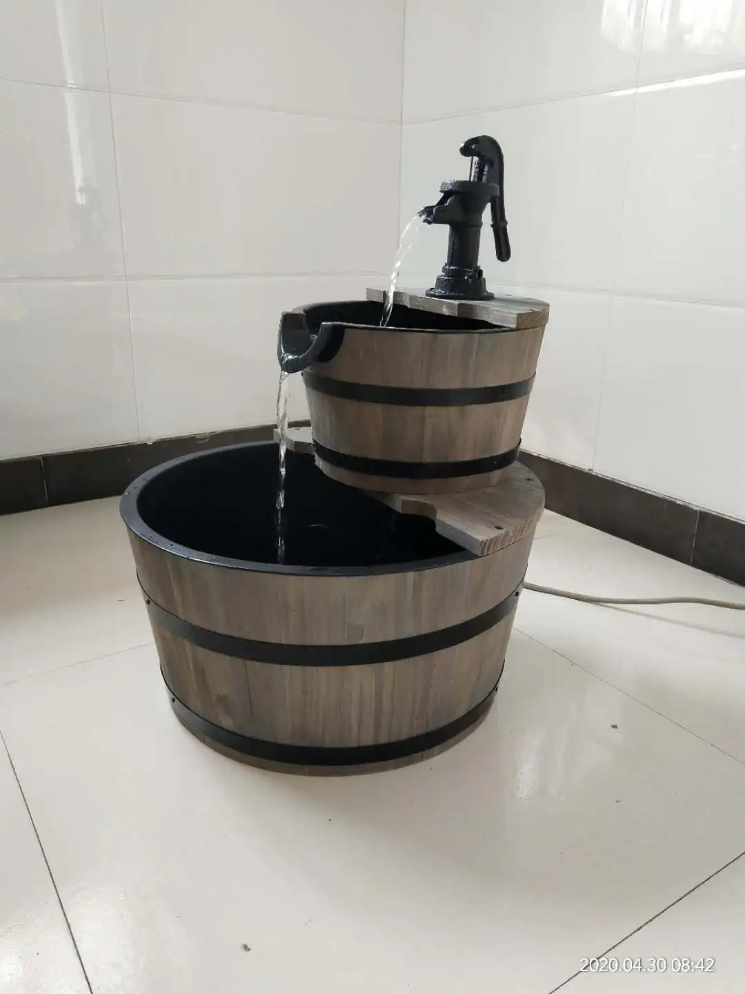 Открытый фонтан-водопад