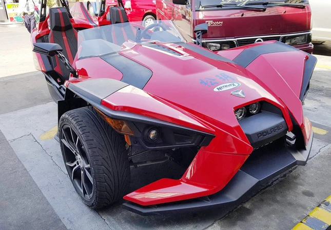 polaris-slingshot-main1.jpg
