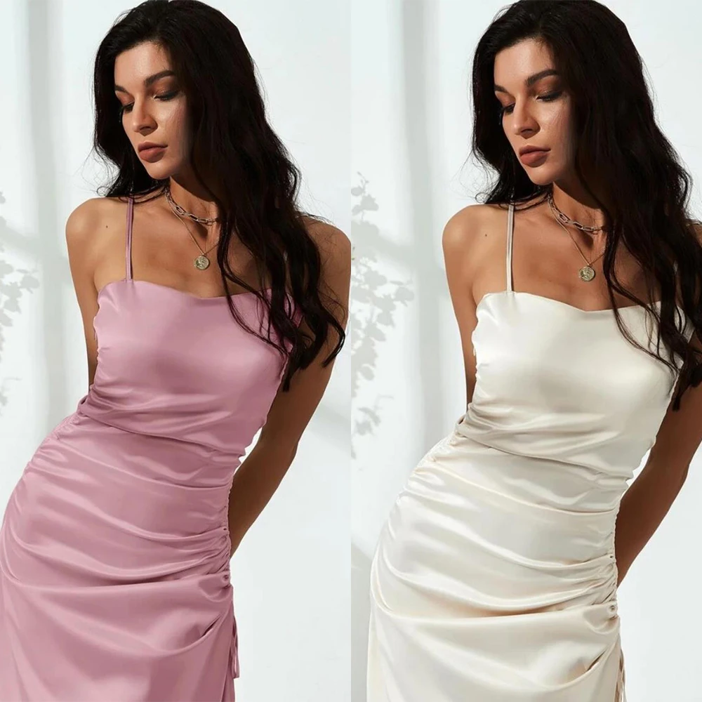 Женское однотонное вечернее платье без рукавов с разрезом сбоку и открытой спиной