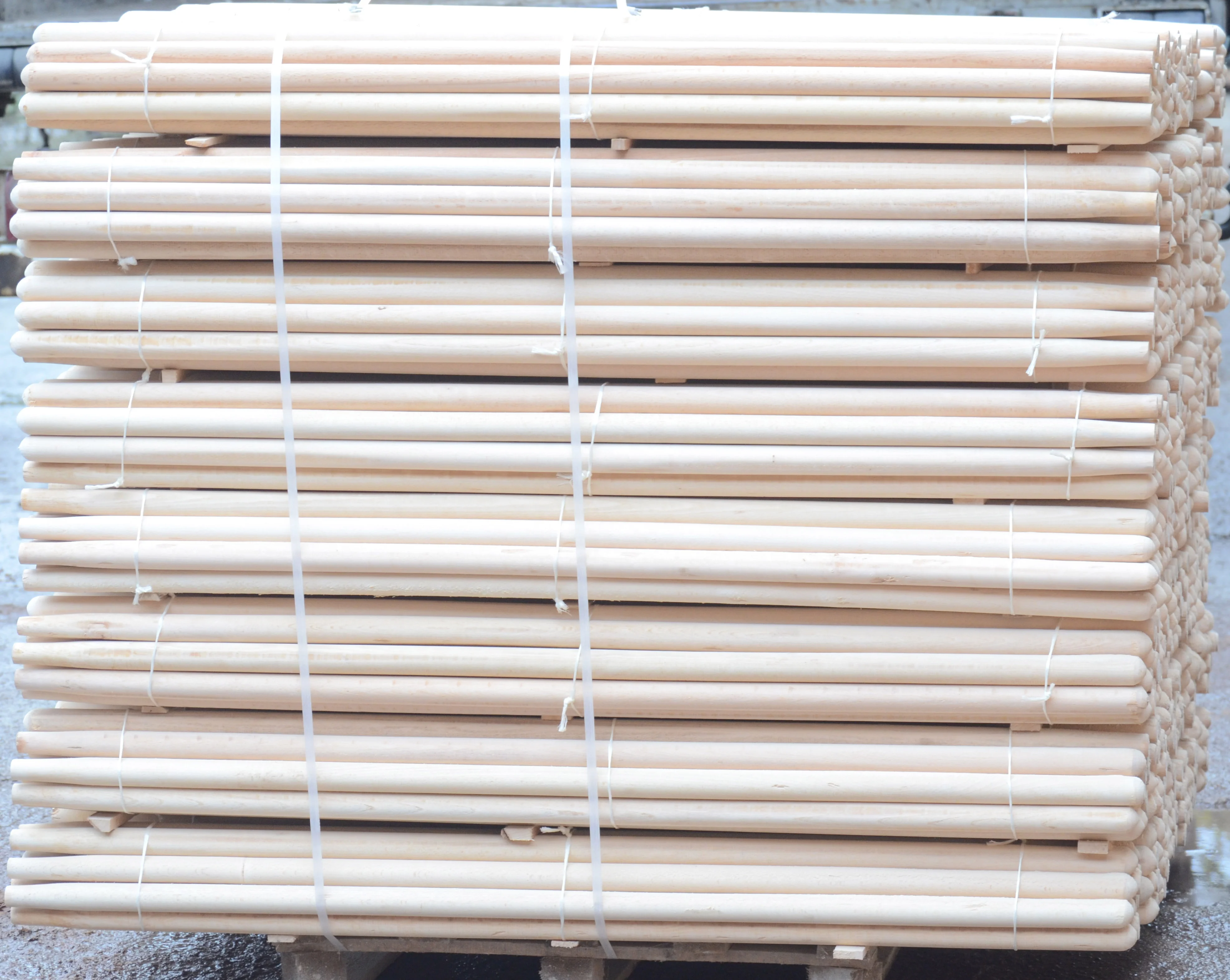 Wood Shovel Handles 150cm 37mm diameter