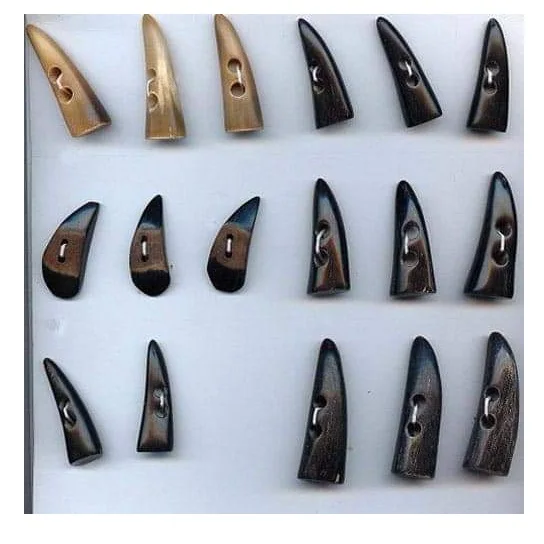 Top quality   high polished  and  natural   100  % pure  buffalo  black horn toggles tips  for garment and others  from India.
