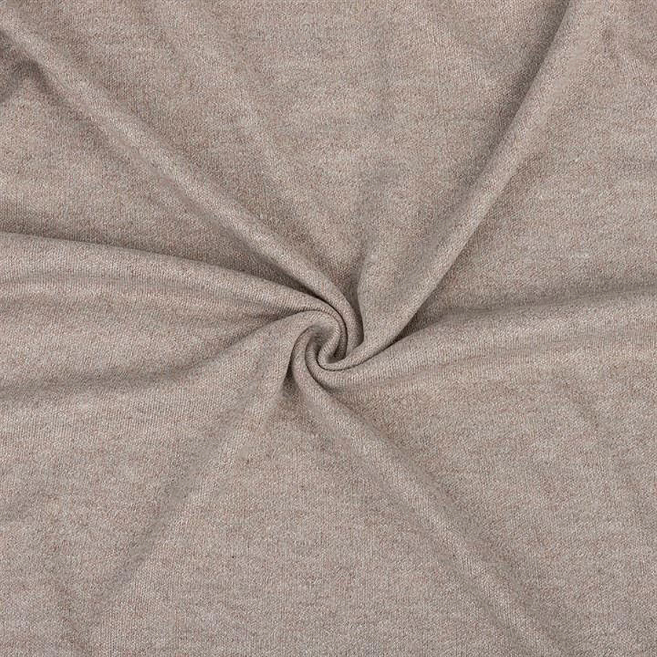 
Mens sweatshirt super soft, casual wardrobe essential Crafted in a regular fit ribbed crew neck collar, ribbed 