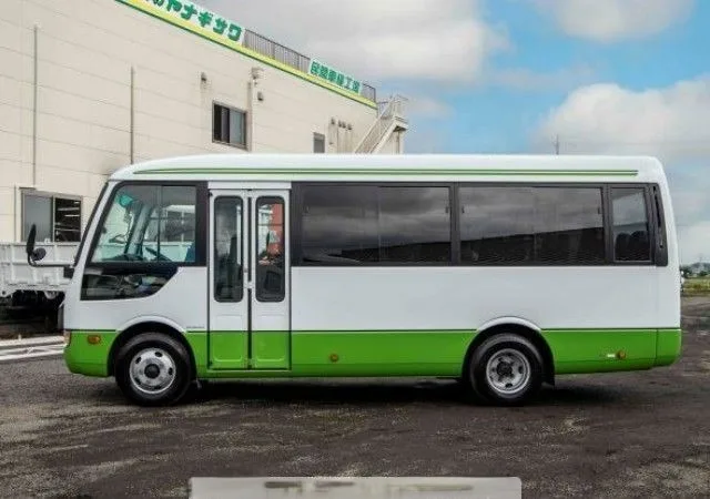 2013 Mitsubishi Rosa Bus