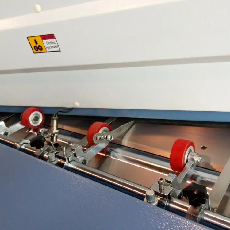 Flying knife thermal laminator machine for hot lamination suitable pre glued film