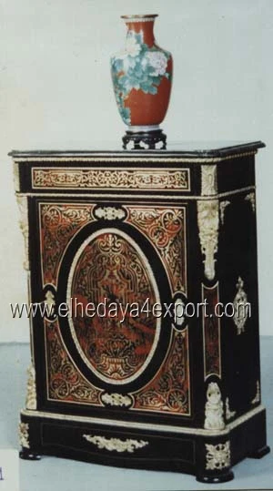 Antique boulle commode / French boule commode with ormolu