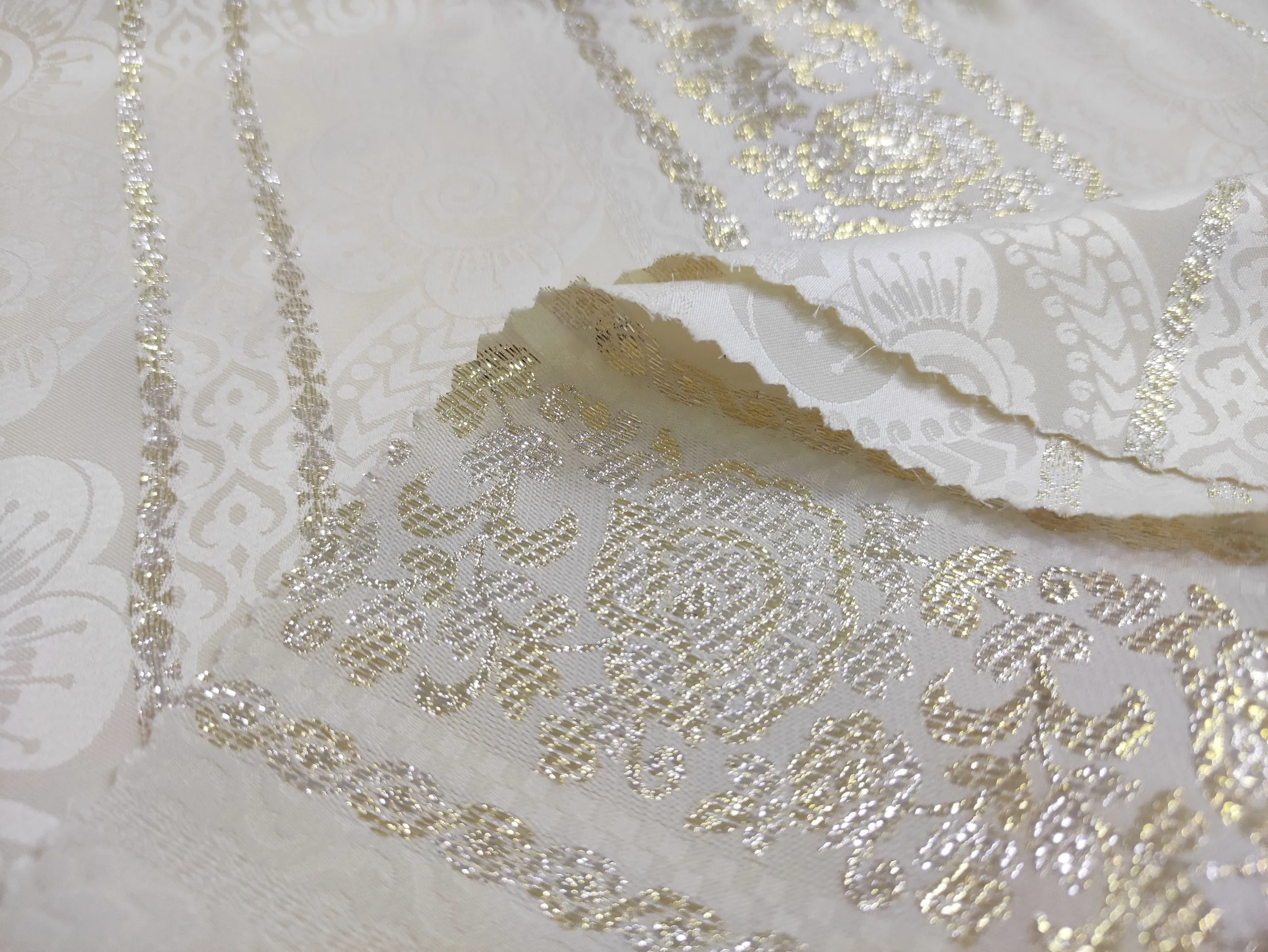  Шелковая жаккардовая ткань металлический батик цветочные мотивы скрученные металлические полосы для азиатского мусульманского платья балочи кафтан # K038B