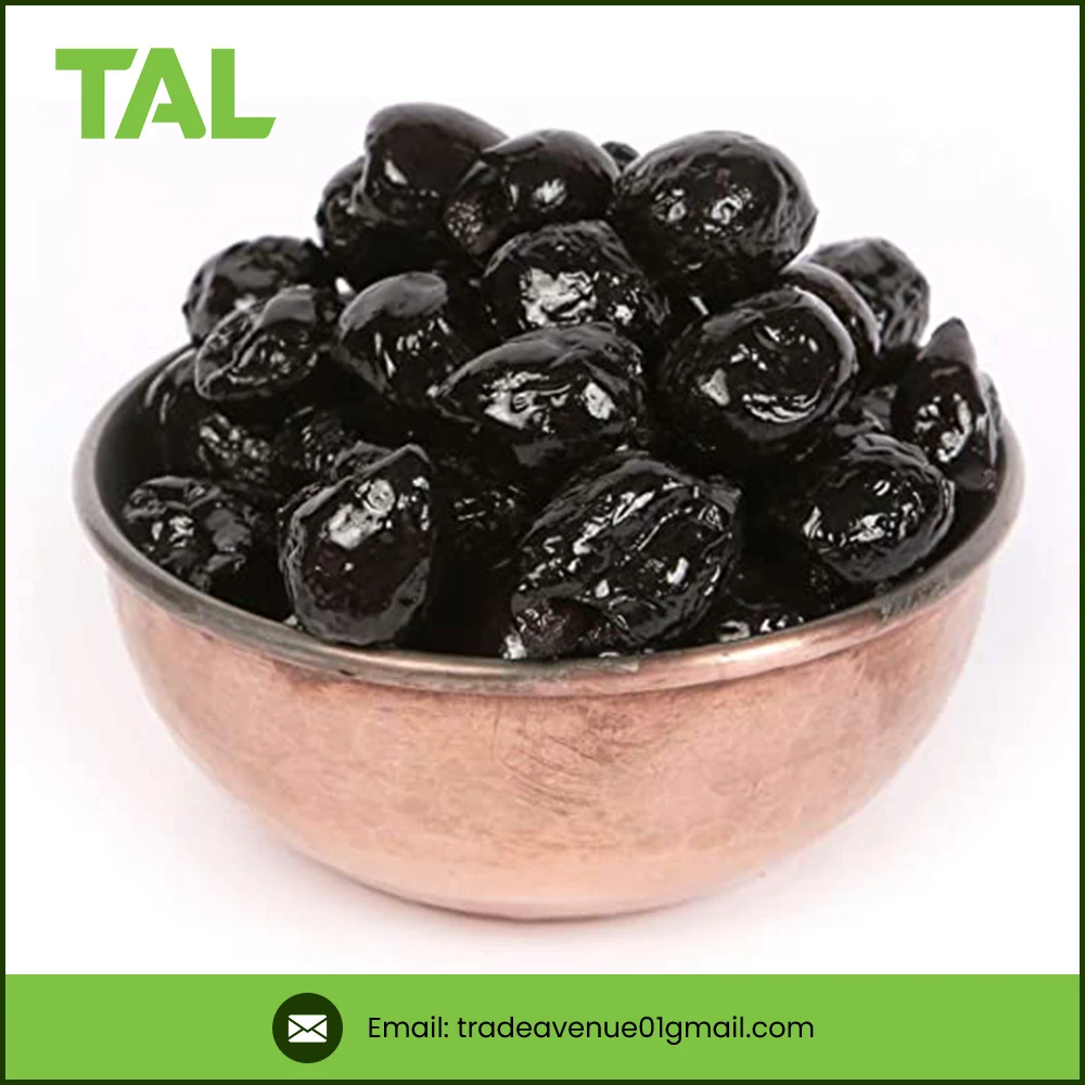 Свежие оливки черные на