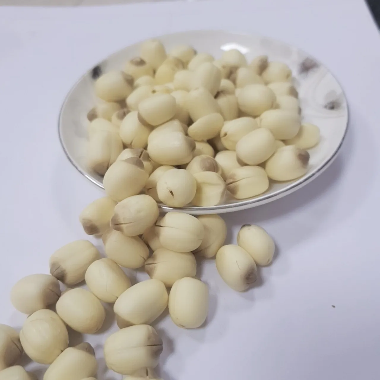 Dried Lotus seed Vietnam Lotus Seed 100% Natural Dried Lotus Seeds   From Viet Nam