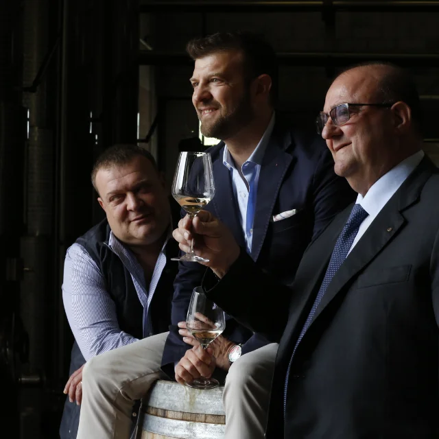 Special for Christmas Italian Dry Red Wine Pinot Nero I Feudi di Romans 0,75 L Wine botte Red Wine Bottle For Sale