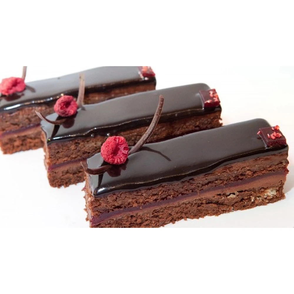 Sponge cake baking mix with cocoa