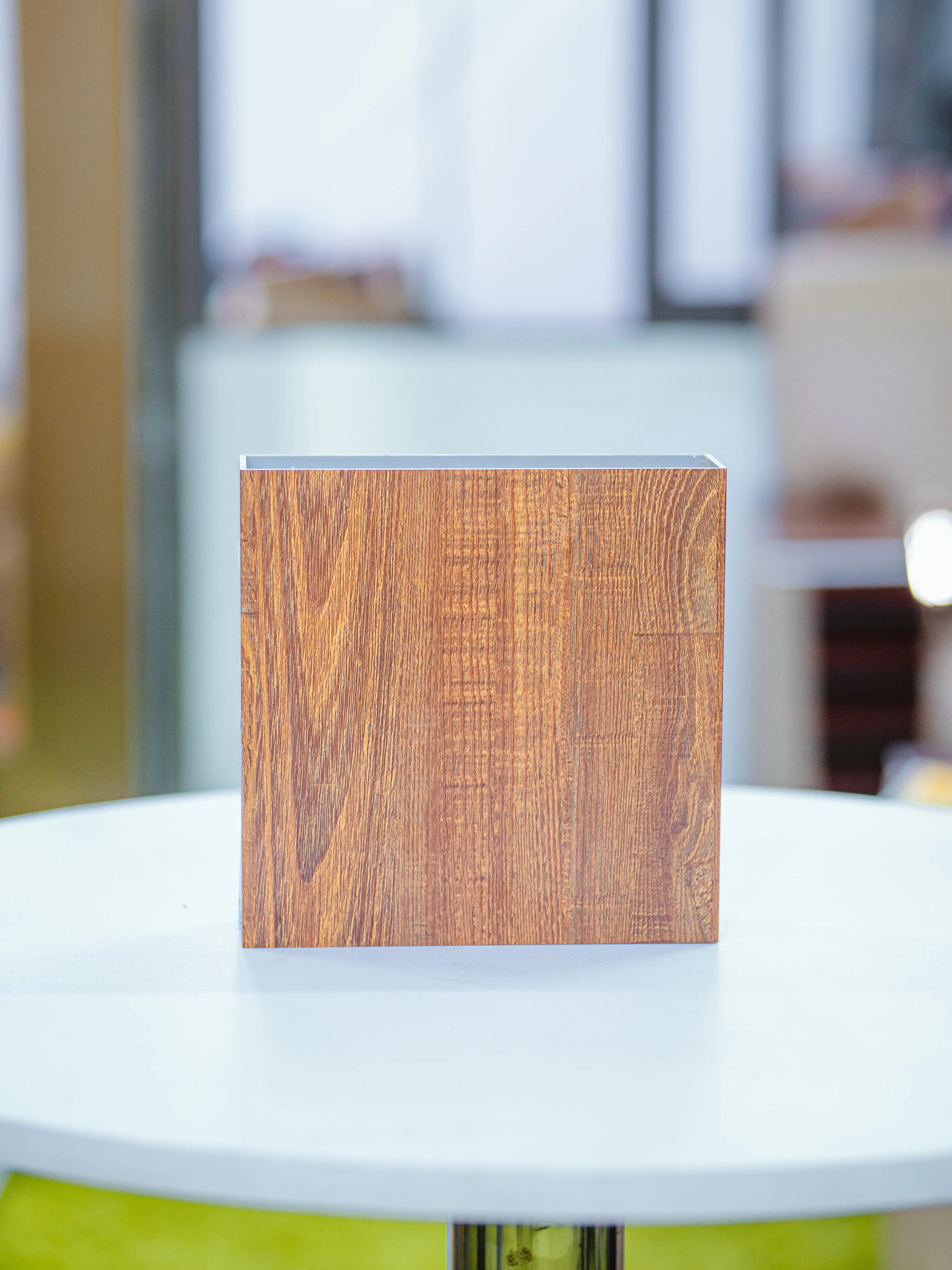  Высококачественный экструзионный профиль из древесины и алюминия марки Shalumi 6063