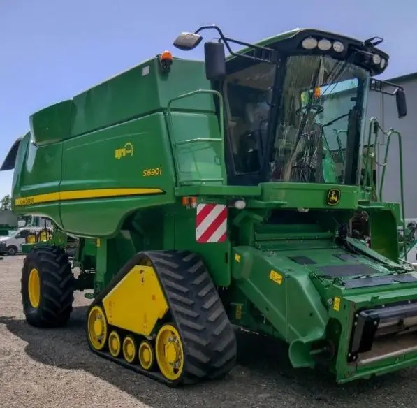 Комбайн для сбора урожая