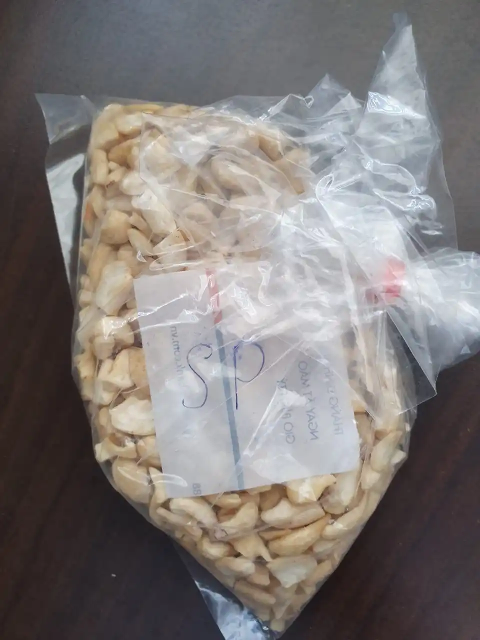 Quality Cashews Nut Supplier Offers Raw Cashew Nuts In Shell