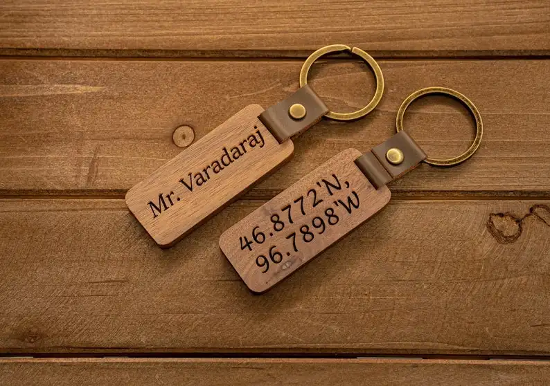 
Plain Wooden Keychain Advertising gifts Customized Engravings acceptable 