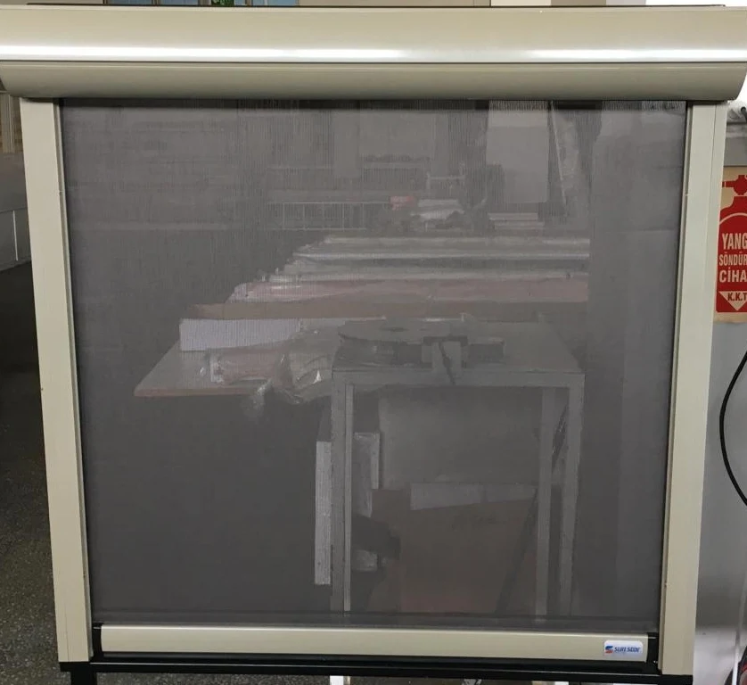 Motorized   Outdoor Blind