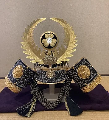 Japanese samurai helmet made by Japanese tradition looking for distributor samurai helmet