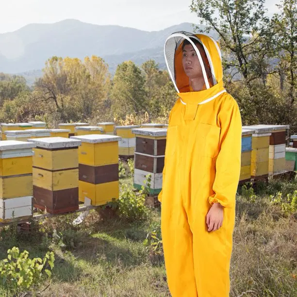Spacious & High Visibility Protruding Hat with Mesh Veil Screen Protects Beekeeper Face Preventing Stings Unisex Beekeeping Suit