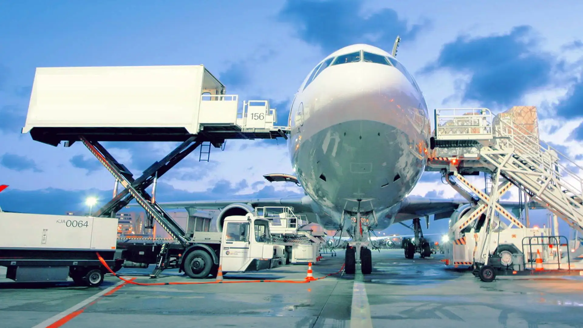 Air freight forwarding logistic services door to door from Russia to India