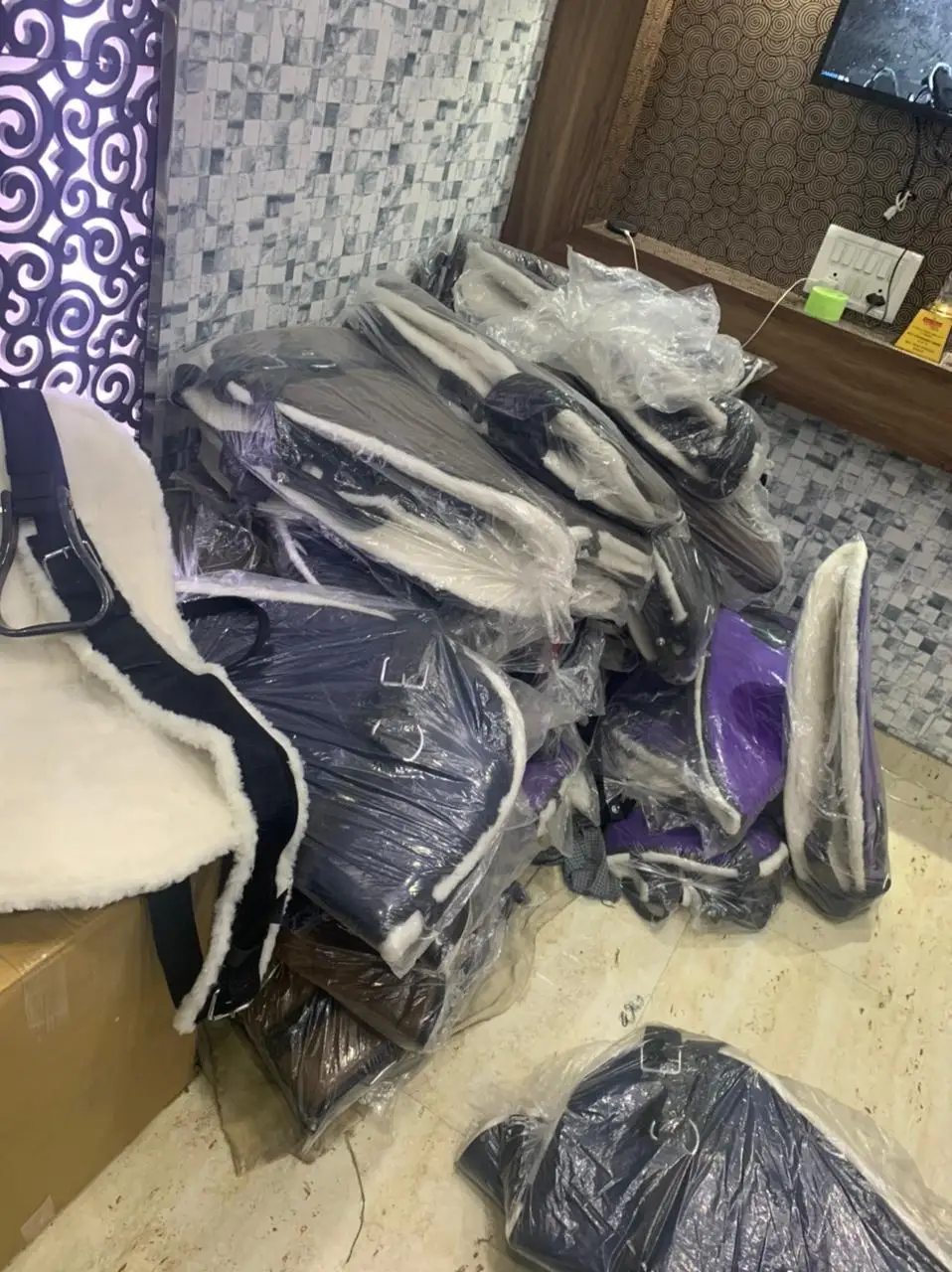 Bareback Pad Top quality custom Saddle Pad Western Bareback Saddle Pad Leather For Horse Riding from Erum Overseas