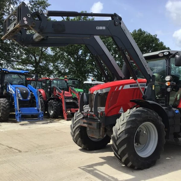 Сельскохозяйственный трактор mf для сельского