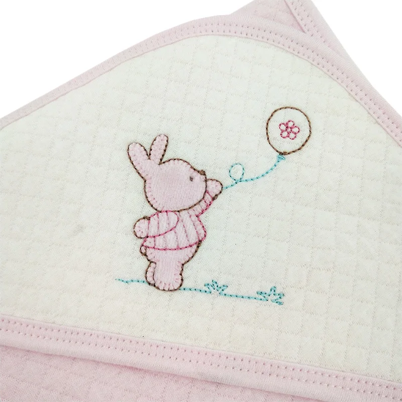 2021 Soft High Quality moving hooded quilt for infant  3-layer 255g 100% Cotton Baby animal hooded blanket with cute pattern