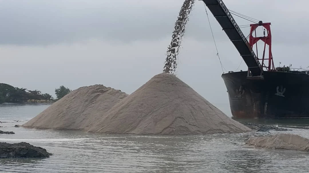 Натуральный Песок мытый и изысканное качество устья песок 99.99% для применений конструкций