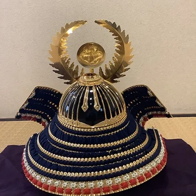 Japanese samurai helmet made by Japanese tradition looking for distributor samurai helmet