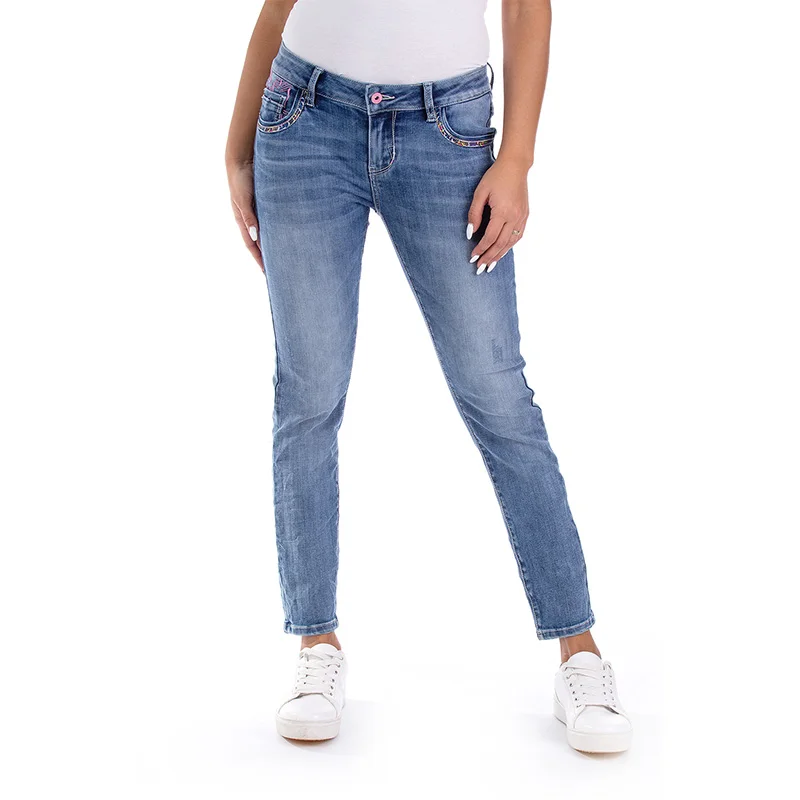 ODM OEM women jeans manufacturing factory jeans Front pocket embroidered light blue hand brush stretch jeans for women