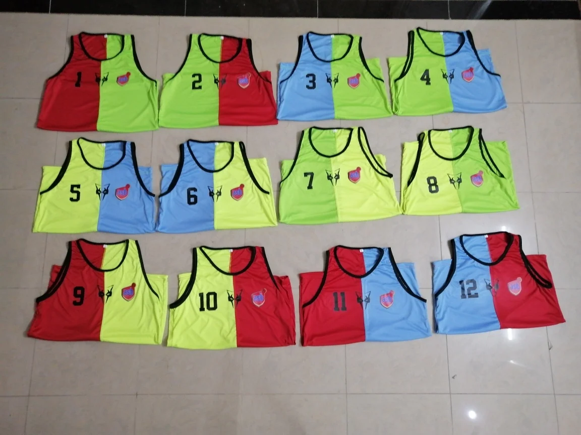 Best Football bibs Soccer Vest with custom design and custom singing