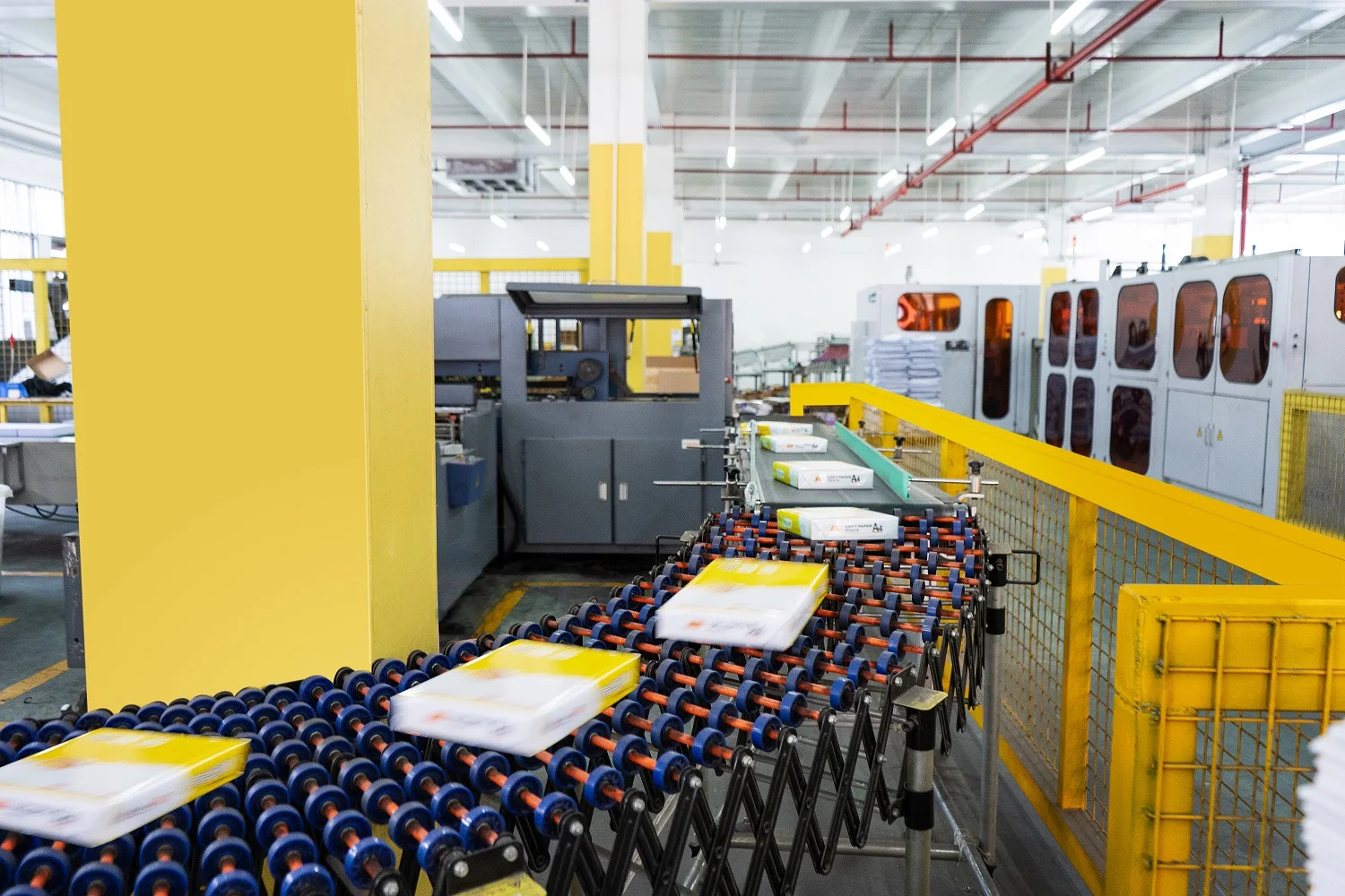 
In Stock 100% Wood Pulp OEM 70GSM 80GSM A4 Paper Copier Copypaper 500 Sheets/Ream - 5 Reams/Box A4 Copy Paper 