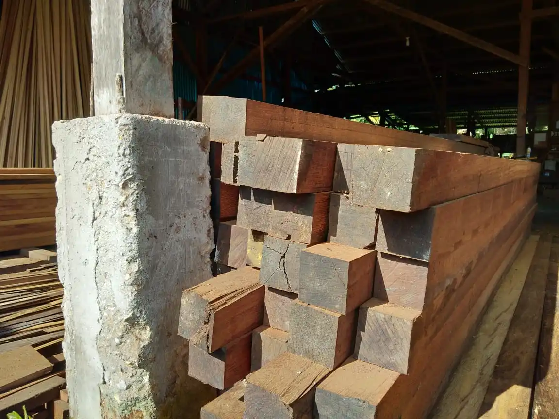 Surface S4S boards type various size available factory processing solid wood Merbau from Indonesia with drying chambers