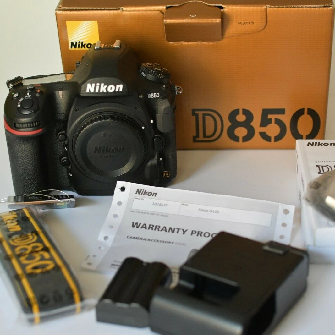 
100% ORIGINAL N-I-K-O-N D850 45.7MP Digital Camera - Black (Kit with NIKKOR Z 24-70mm F/4 S Zoom 