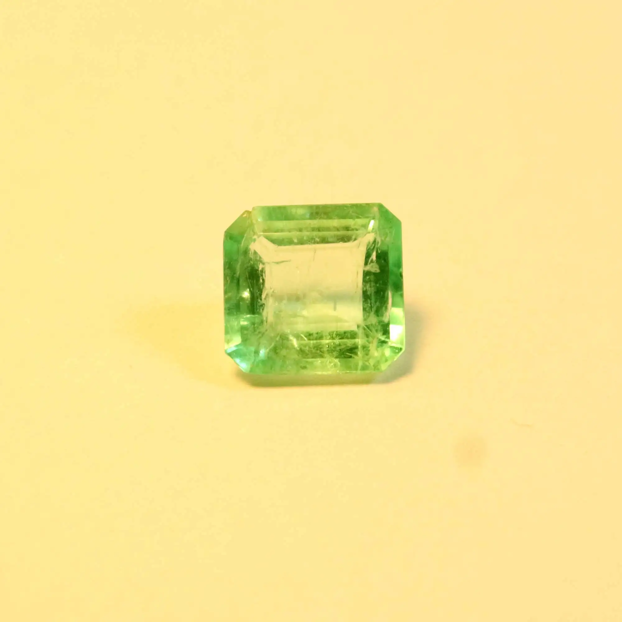 AAA+ High Quality Light Green 4.87 Cts Columbian Cushion Emerald Certified Gemstone Natural Gemstone