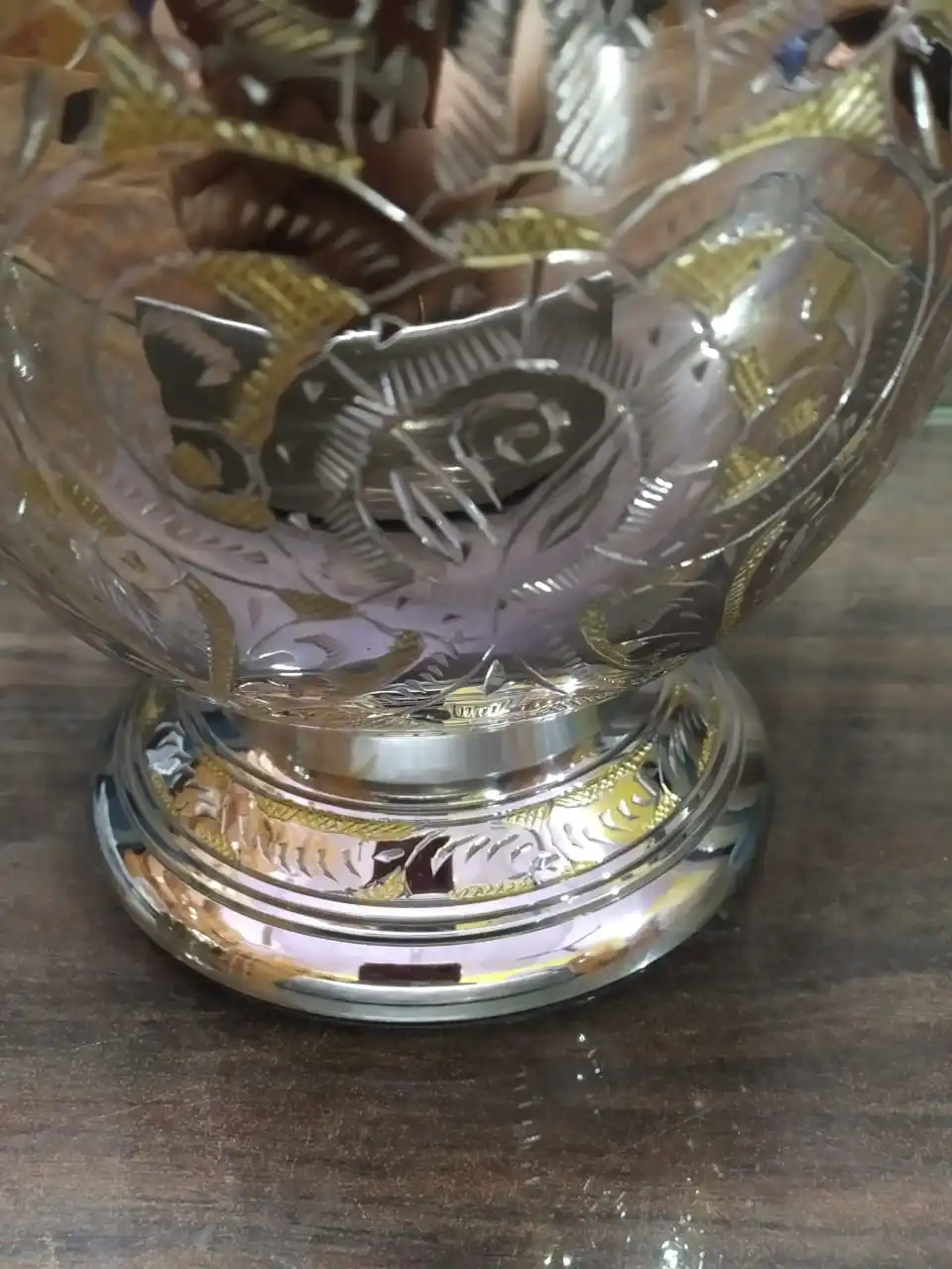 BRASS VERY ATTRACTIVE ENGAVED CREMATION URN FUNERAL SUPPLIES/ URN FOR HUMAN ASHES ADULT/CREMATION URN FOR ADULT ASHESBrasswor