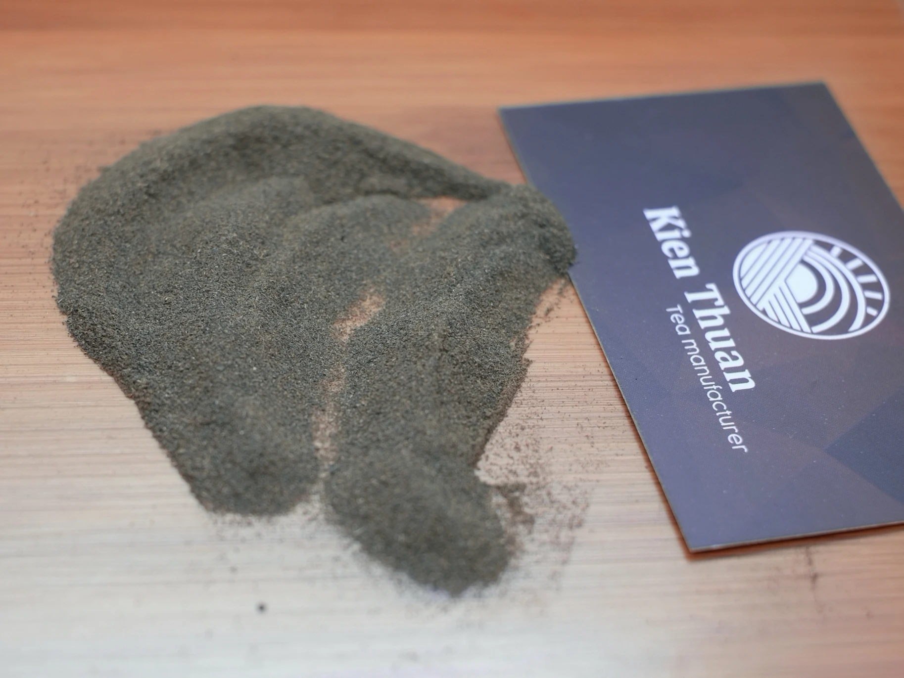 
High mountain tea farm providing high quality instant black tea powder 