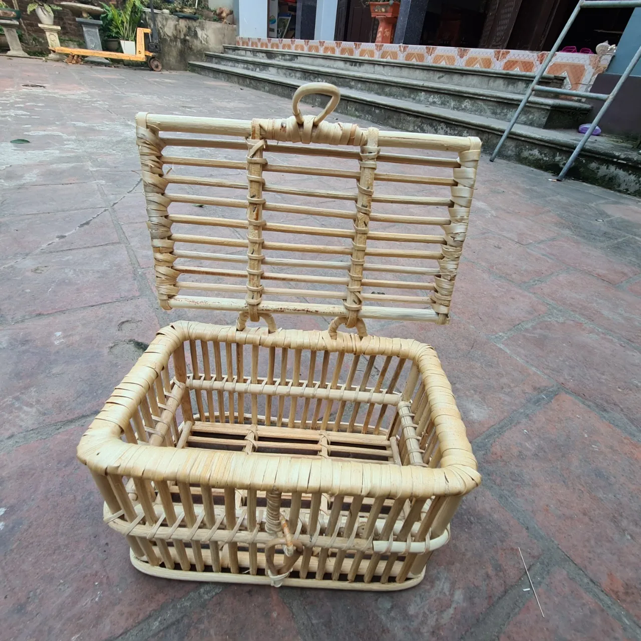 Eco-friendly Rattan front bicycle basket, bike basket with cup holder