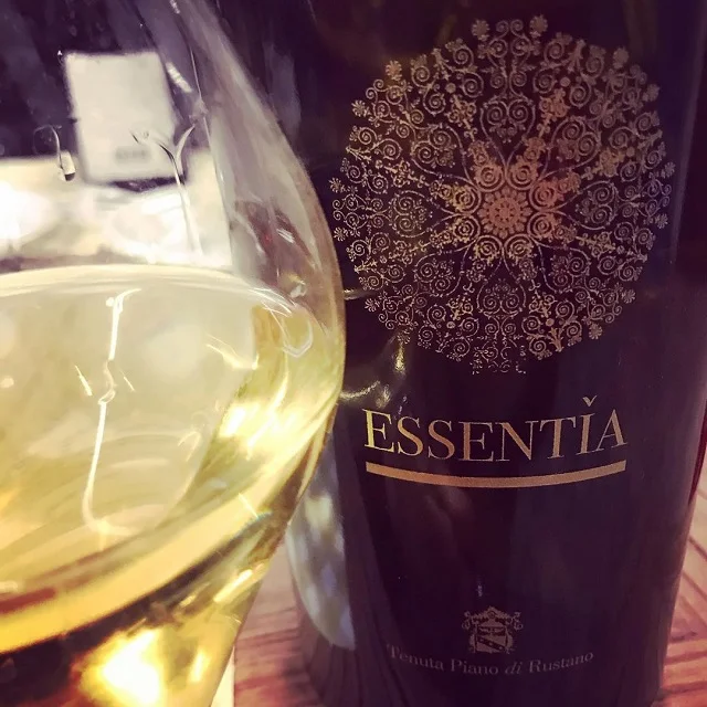 ESSENTIA 2017 малвазия и мед древние римляне мюлсум вино Лидер продаж итальянское сухое белое 12% Alc. Объём. 750 мл стеклянная