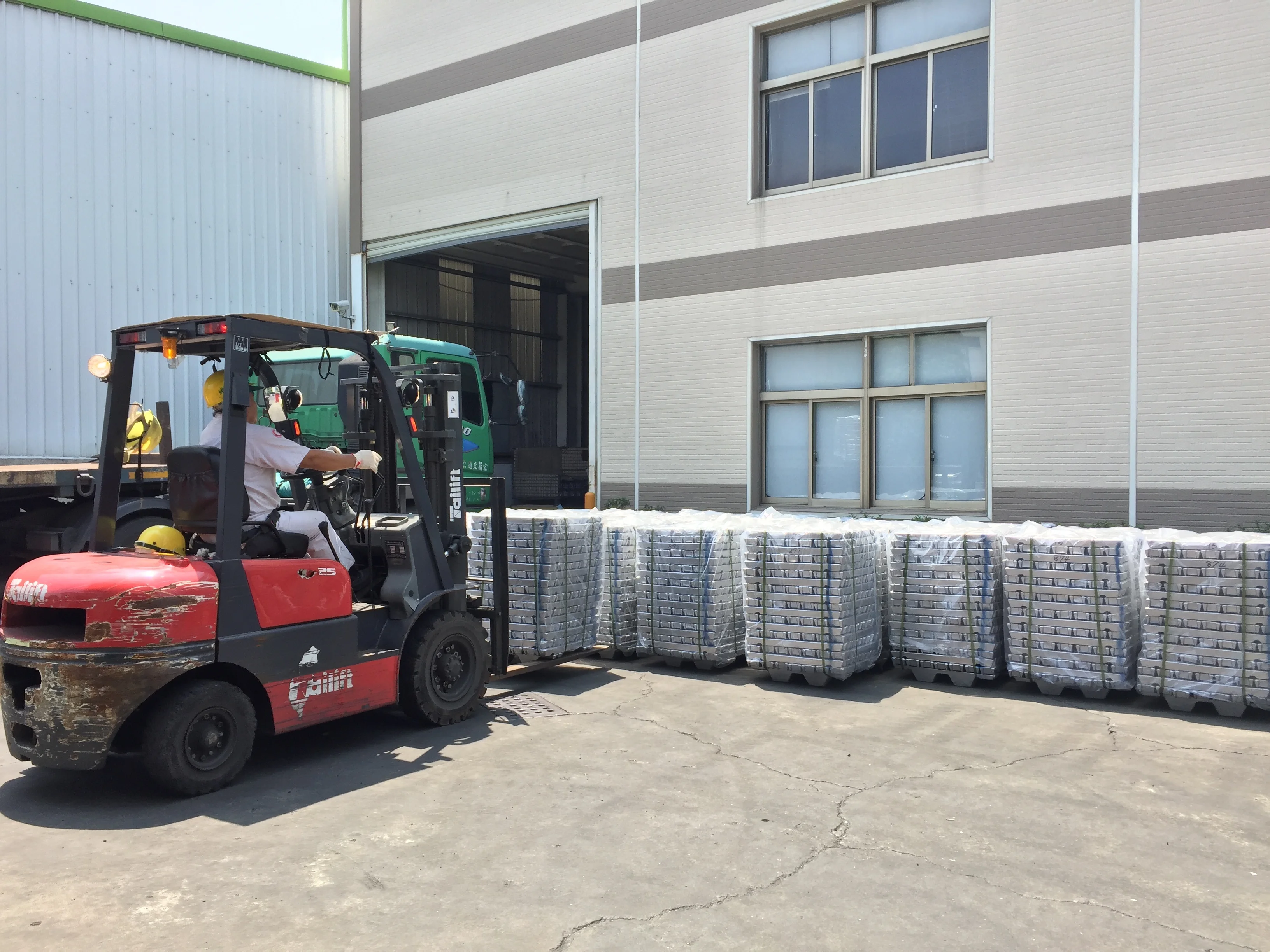 Aluminium alloy ingot  adc10