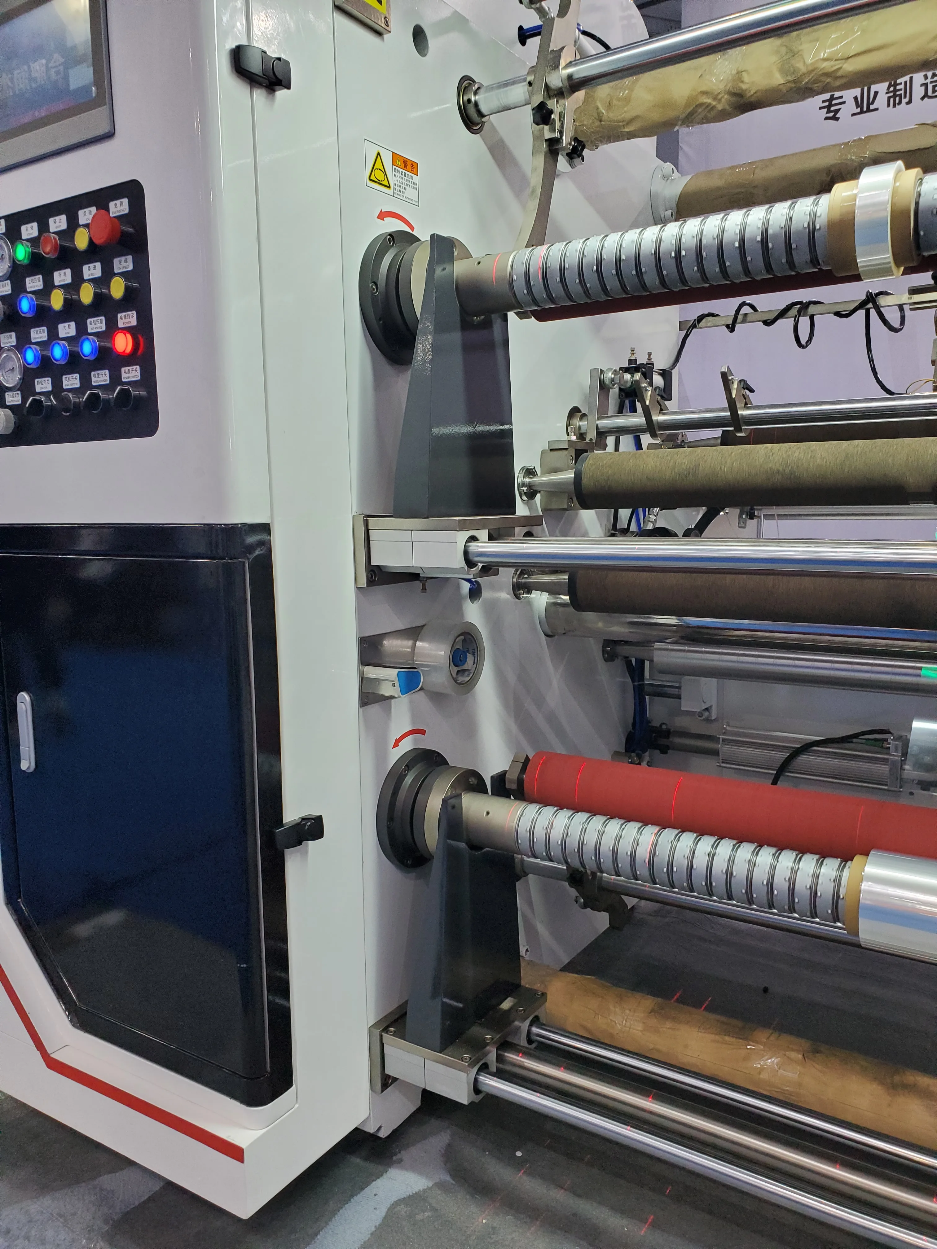 ZONTAI Automatic Sliting Rewinding Machine Slitting Rewinder 400m/min Production Capacity 1300mm Max. Workable Width