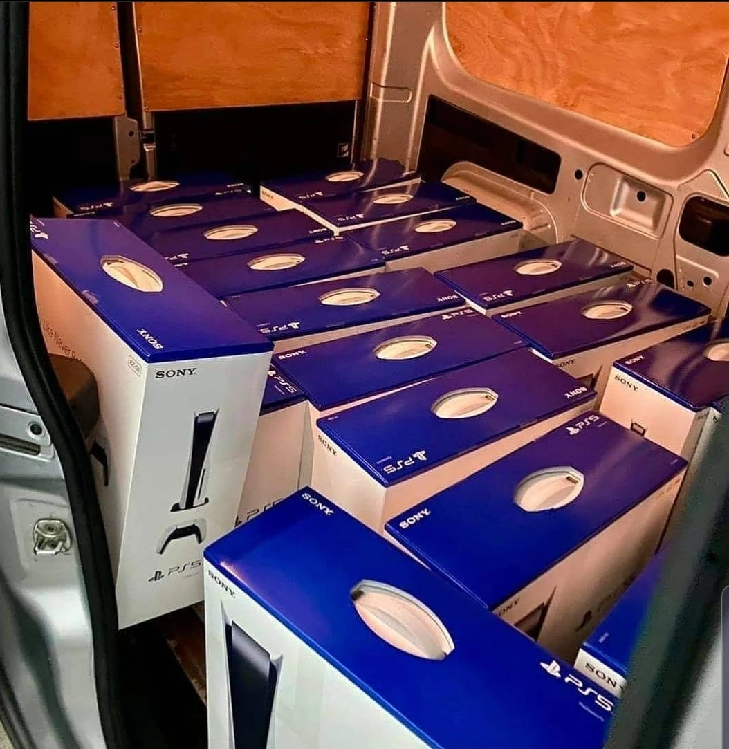 
GOODNEWS !! NEW PS5 PRO 1TB 2TB SLIM 1TB Console 5 GAMES & 2 Controllers VR 