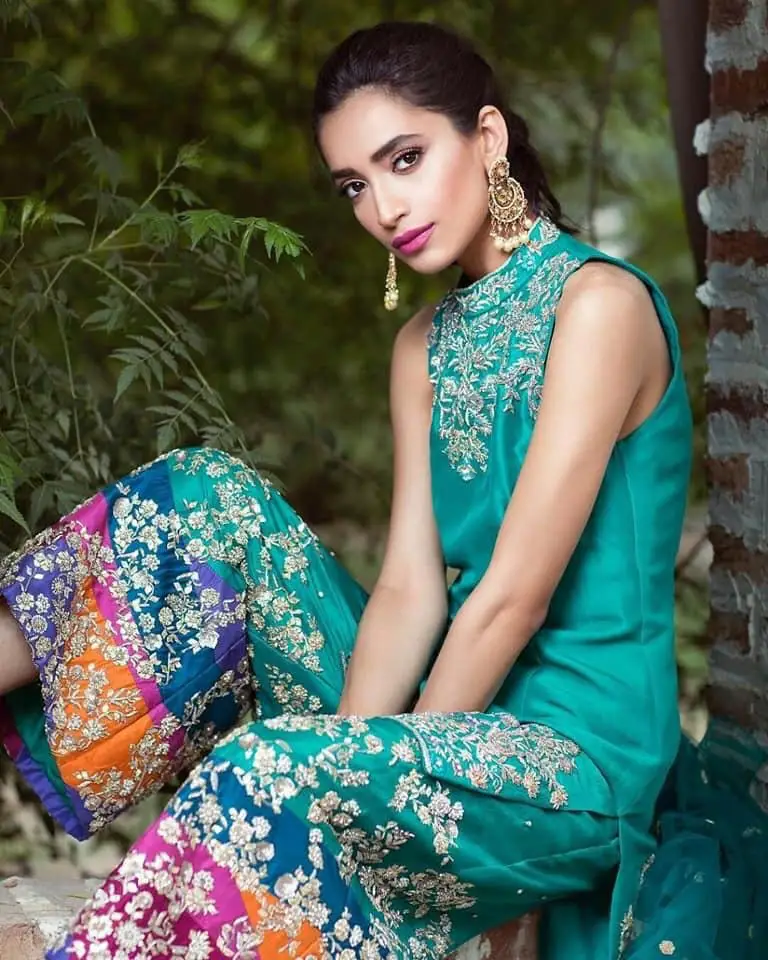 Fashion Designer Indian Pakistani Lawn/Linen/Cotton Georgette 3 Piece Suits Available on Wholesale Price.