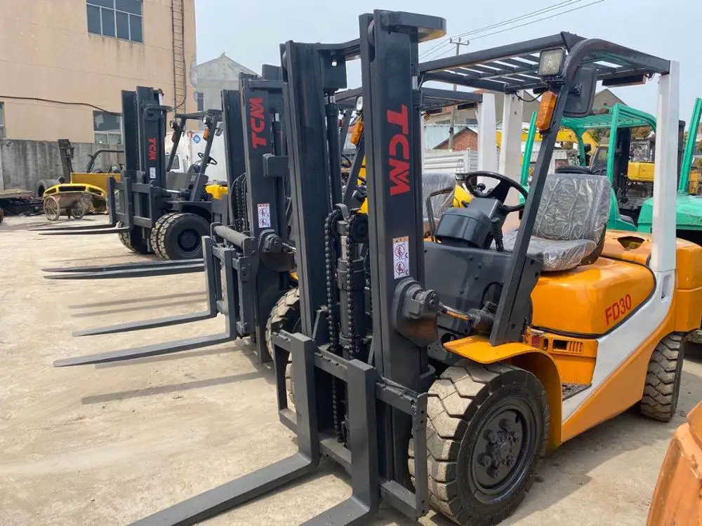 Japan Used TCM FD30 Forklift with excellent performance Used FD30/FD50/FD80 in cheap price