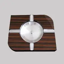 Wholesale  Metal Star Fish Shaped Fancy Unique Ashtrays Fish Design Brass Gold Ash Tray for Retailer and Wholesale and Hotels