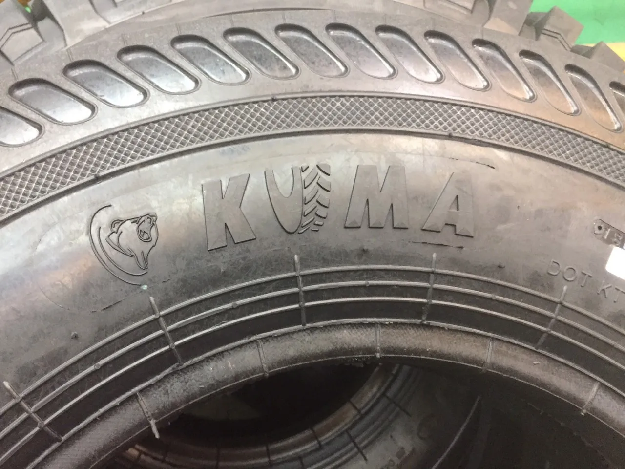 Шины нового дизайна от бренда KUMA легкие шины для грузовиков с рисунком в рубчик сделано вьетнаме
